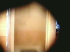 Spy vid of sexy milf taking shower in the opposite building