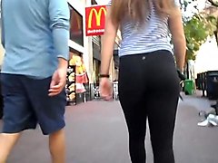 Booty cruise: 2 fine asses