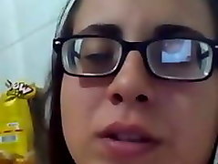 2 erkekle takilan hatun