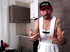 CASTING ALLA ITALIANA - Italian ebony slut sucks deep on Omar Galanti's dick before humping it